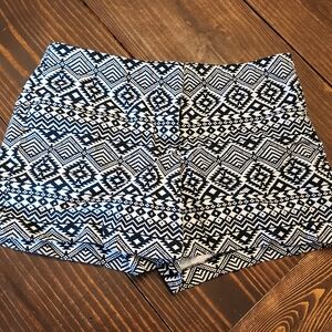 Black and White Patterned Women Shorts
